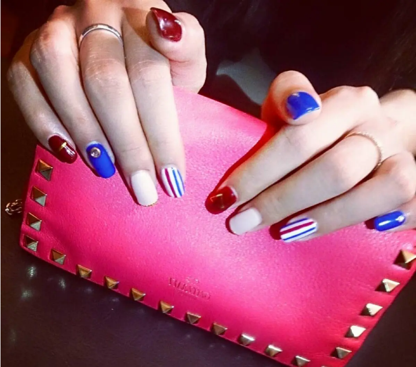 Comment laver le vernis à ongles ? 5 astuces pour laver le vernis à ongles facilement