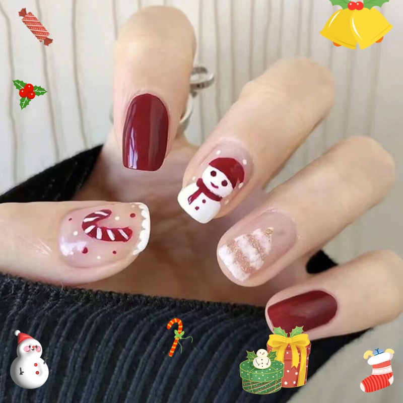 Presse de Noël sur les ongles
