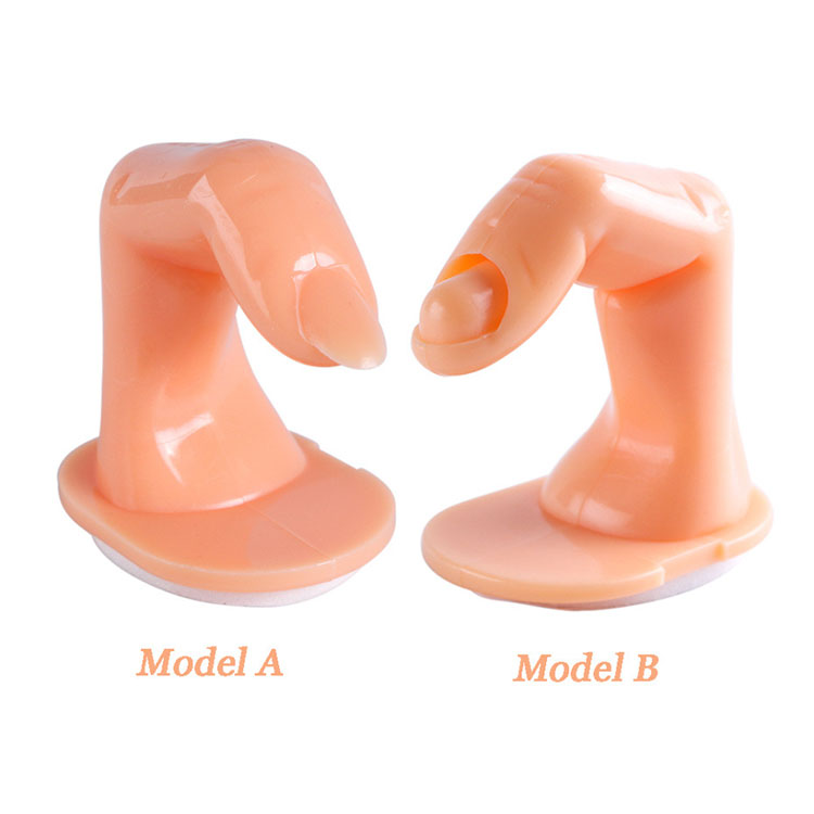 Doigts de pratique des ongles